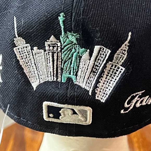 New Era New York Yankees Street Style Flower 59Fifty Fitted Cap Hat Size 7 1/8 - Picture 6 of 14